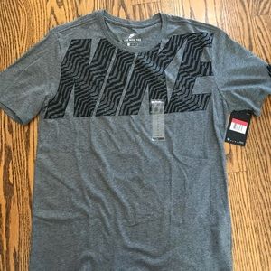 Nike heather grey Tee - Size L - NWT